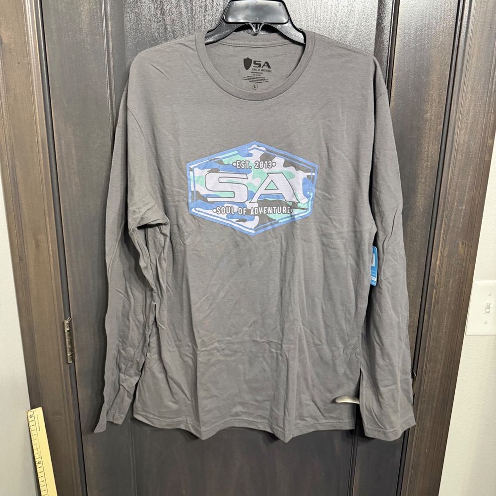 SA Soul of‎ Adventure NWT Mens Long Sleeve Graphic Tee Charcoal Blue Camo L